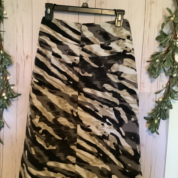 Zebra print Worthington élan maxi skirt black white and gray, size 16 - Picture 4 of 7